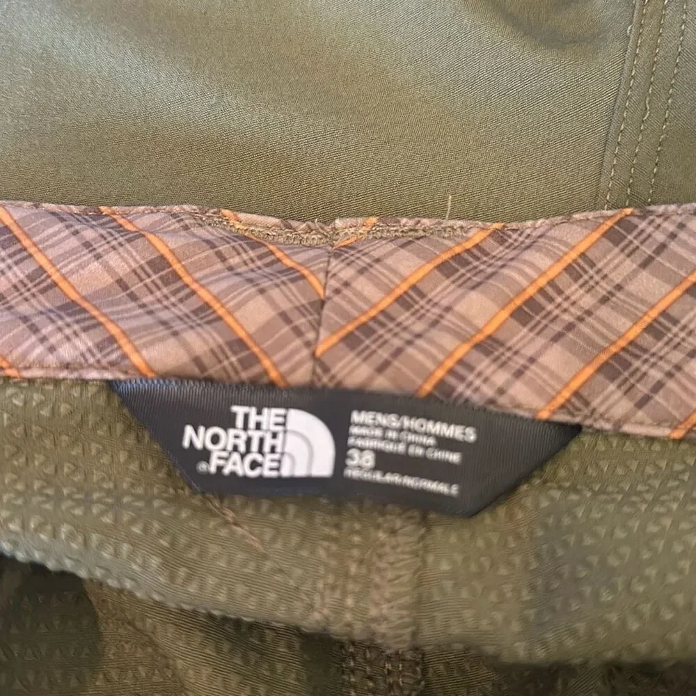 The North Face Mens Green Olive Cargo Shorts size 38‎ Style CFXO